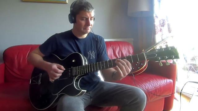 Gibson ES135 Blues guitar jam смотреть онлайн