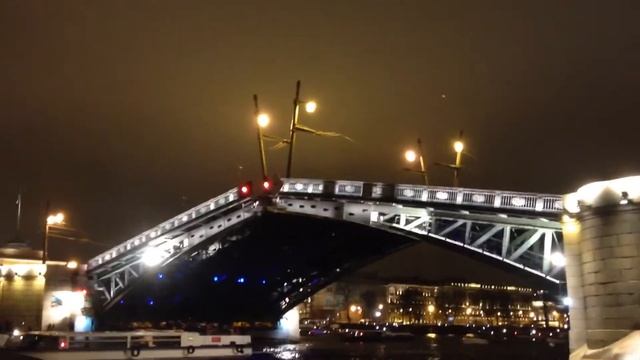 Санкт-Петербург, развод мостов смотреть онлайн