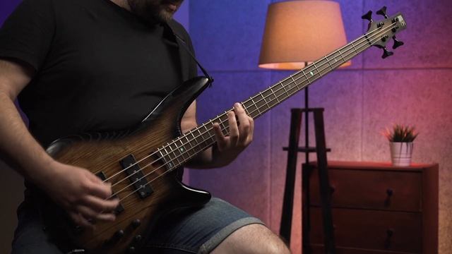 Бас-гитара Ibanez SR600E смотреть онлайн