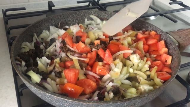 Гречка с грибами и овощами в горшочке(в духовке) смотреть онлайн