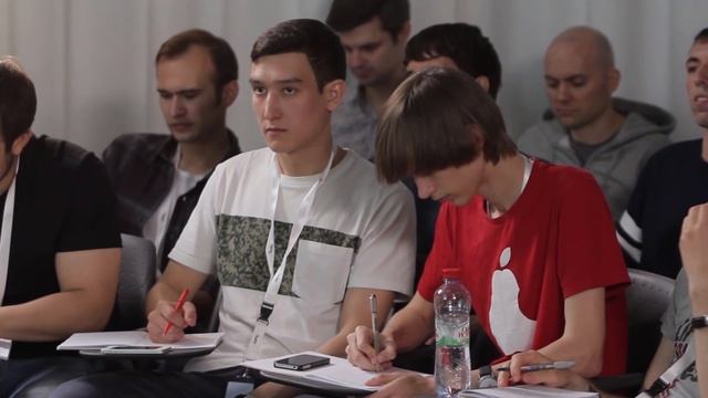 003. Школа дизайна – Визуальный язык. Роман Искандаров vs Сергей Фёдоров смотреть онлайн