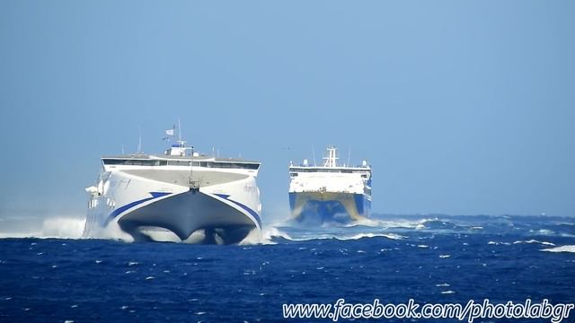 Champion Jet 1 vs Superrunner: Κόντρα έξω από τη Μύκονο με βορια смотреть онлайн