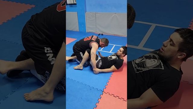 выход на нибар из халф гарда kneebar from half guard смотреть онлайн