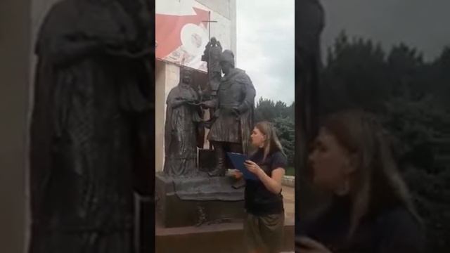 Памятник святым Петру и Февронии в Батайске смотреть онлайн