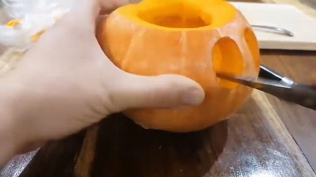 ЗЛОВЕЩАЯ ТЫКВА НА ХЕЛЛОУИН смотреть онлайн