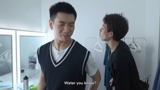Guys Try Pads for 24 Hours смотреть онлайн