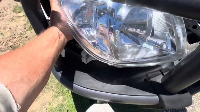 How to install new headlights, Toyota Hilux 2005-2011￼ смотреть онлайн