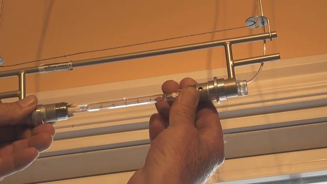 RSC Type T Light Bulb Replacement смотреть онлайн
