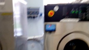 стиральная машина танцует и разваливается на ходу