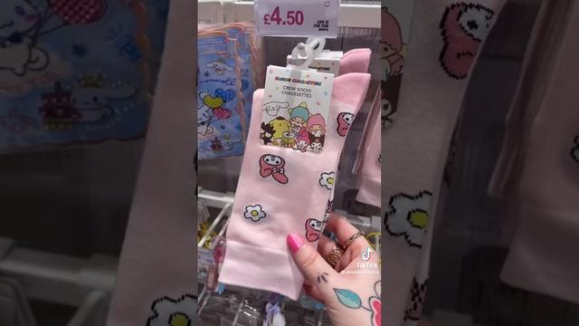 #sanrio finds? #kawaii #tiktokviral #hellokitty #kawaiiunboxing #cinnamoroll #kuromi #mymelody смотреть онлайн