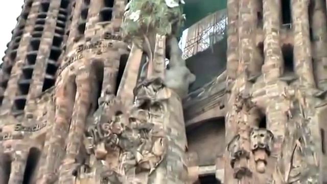 Дома архитектора Гауди в Барселоне смотреть онлайн