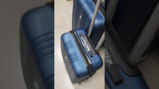Чемодан на колесиках Bangkok Тёмно-синий смотреть онлайн