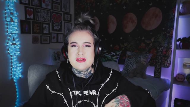 Tattoo Enthusiast Reacts To: 11 Tattoos That Can Get You In Serious Trouble смотреть онлайн