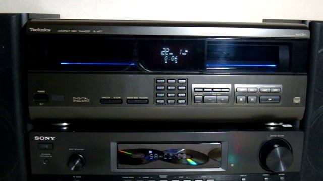 TECHNICS SL -MC7 COMPACT DISC PLAYER