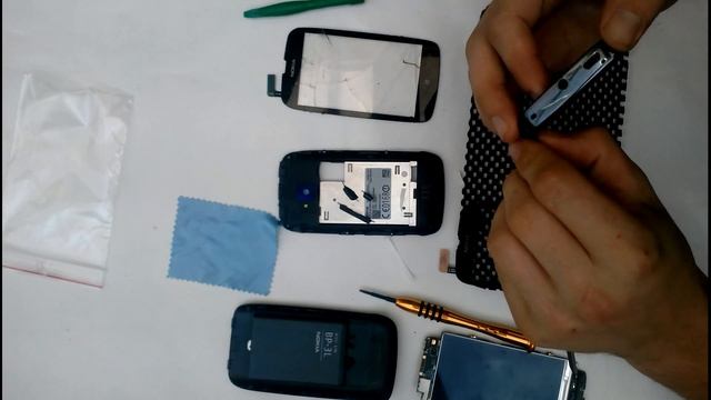 28. Nokia Lumia 610. Разбор. Ремонт. Замена тачскрина смотреть онлайн