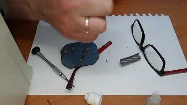 Как починить очки, или что делать если сломалась дужка (пайка). How to fix the glasses смотреть онлайн