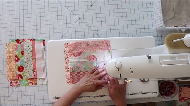 Jelly Roll Jamboree Quilt Pattern // TUTORIAL! смотреть онлайн