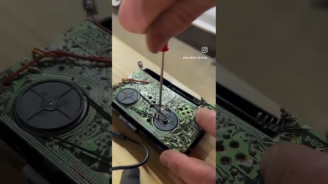 Cassette Player Tune смотреть онлайн
