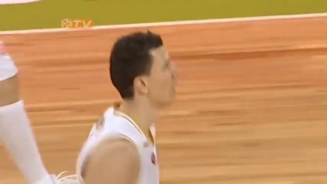 Anadolu Efes lands Ilievski смотреть онлайн
