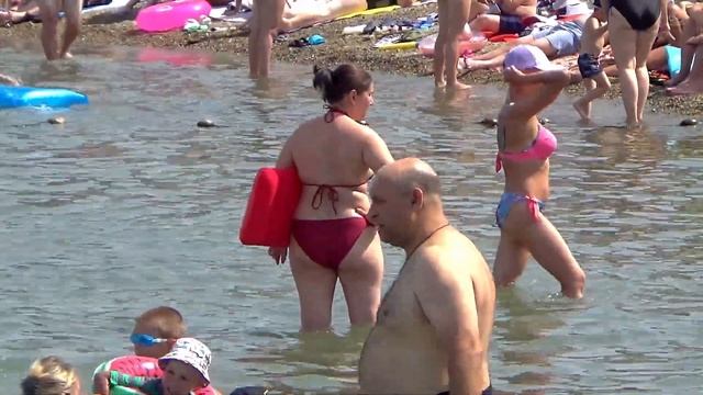 ПЛЯЖ галечный в Малой бухте. Без комментариев смотреть онлайн