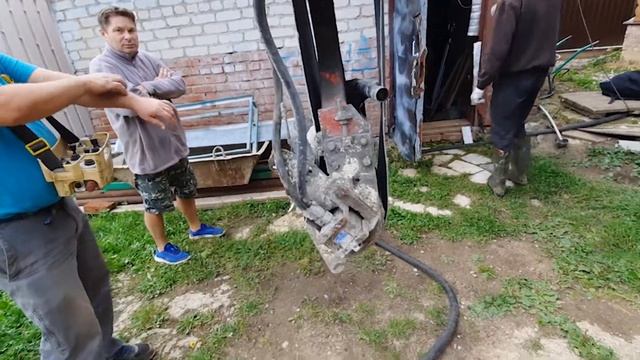 НЕОБЫЧНАЯ ТЕХНИКА БЕТОН НА КОНВЕЙЕРЕ! ЗАЛИВКА СТЯЖКИ ТЕПЛОГО ПОЛА смотреть онлайн