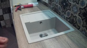 Врезка и установка мойки  из камня в столешницу! Отверстие под смеситель+установка сифона без гофры