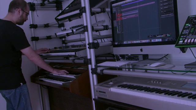 To Jupiter and back - Kebu cover смотреть онлайн