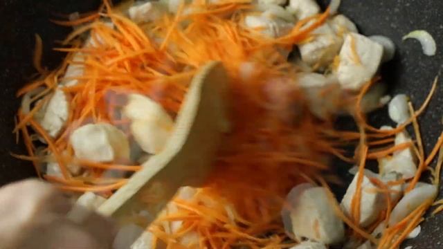 Как приготовить гуляш из Курицы / Подлива смотреть онлайн