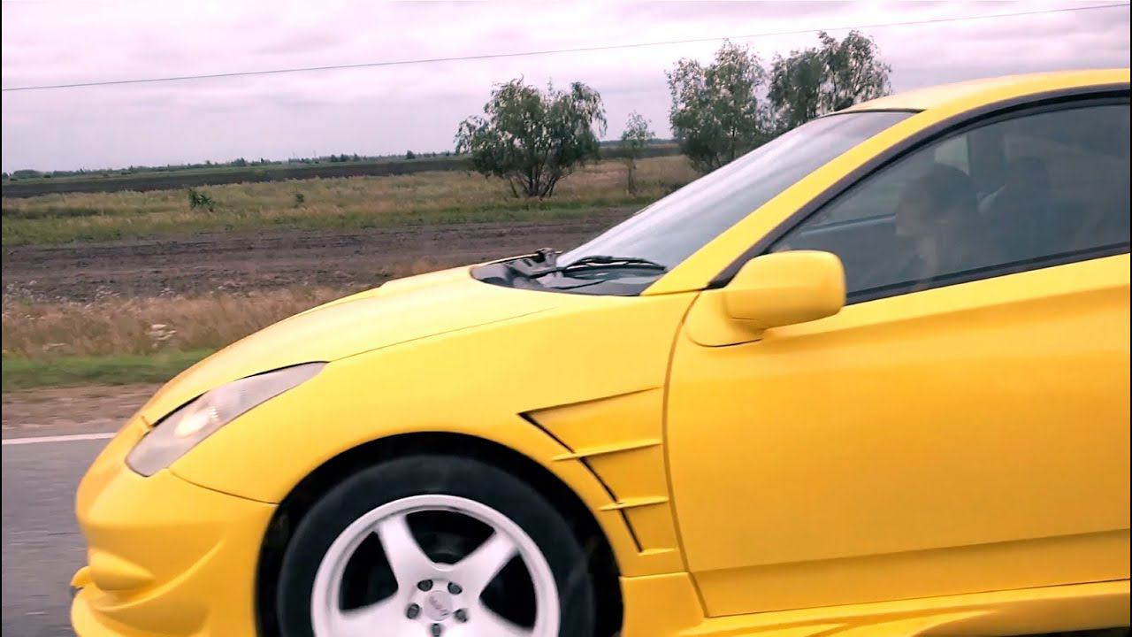 Девченка на желтой Cелике :) смотреть онлайн