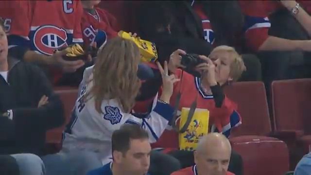 Nikolai Kulemin scores vs Canadiens in his rookie season (21 mar 2009) смотреть онлайн