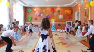 Самый трогательный танец в Детском саду ,выпускной ?
