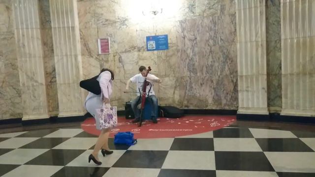 Музыканты в метро Таганская 8 июня 2017 1 смотреть онлайн