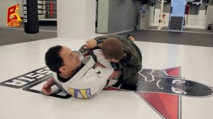 Школа БДД. Удушение отворотом, рычаг локтя и флауэр свип. Закрытый гард.