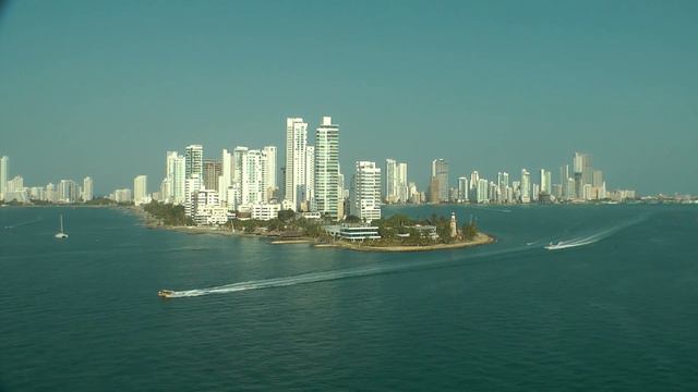 Skyline - City of Cartagena (Colombia) - Arriving the Habour with Mein Schiff 6 / 8. Jan. 2019 смотреть онлайн