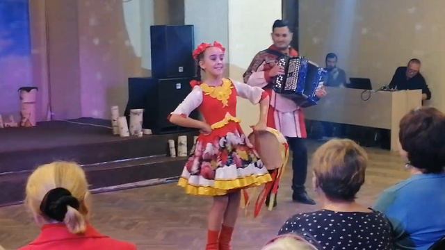 Аксинья "Частушки" ноябрь 2021 смотреть онлайн