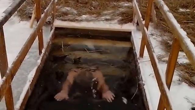 река-Золотой Китат! КРЕЩЕНИЕ!!! 19 Января 2017 года. смотреть онлайн