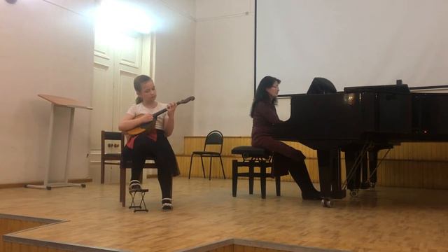 Чулкова Кристина. Вариации на тему русской народной песни «Во лузях» обр. Т. Грачевой смотреть онлайн