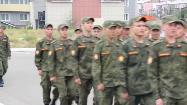 Строевая подготовка военного учебного центра ВСГУТУ. смотреть онлайн