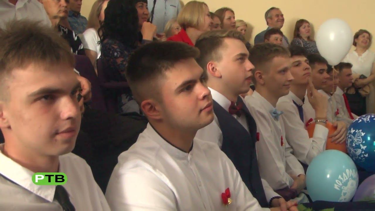 Грустный праздник смотреть онлайн