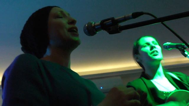 Дуэт "ТЮ-ТЮ" - Ой, вы, цыгане @ Old Town Bar 07.03.2016 смотреть онлайн