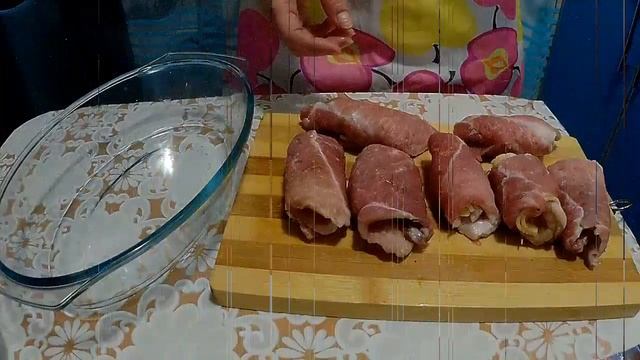 Мясные рулеты с сыром и ананасом. смотреть онлайн