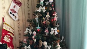 Мастер-класс . Как украсить ёлку своими руками? Бантики . Шишки . Ватные игрушки .