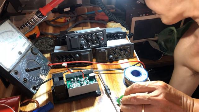 Chuyên Gắn Sửa Chữa EQ guitar 7545R EQ Fishman EQ Met B12 EQ Godin xử lý noise EQ A.Thành Q4 смотреть онлайн