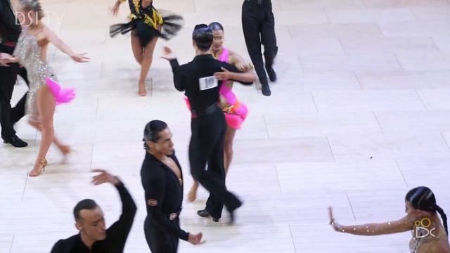 Alexander Chernositov & Arina Grishanina (USA) - Blackpool 2021 - Amateur Latin | R1 Rumba смотреть онлайн