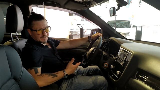 Обзор кроссовера Mitsubishi Outlander в спецверсии BLACK EDITION
