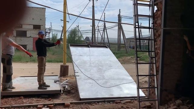 Монтаж промышленных ворот смотреть онлайн