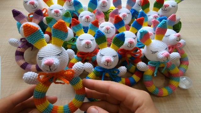 Вязаная погремушка крючком, расчет игрушки. смотреть онлайн