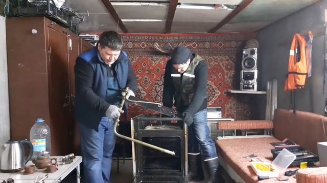 РАЗБИРАЕМ ГАЗОВУЮ ПЛИТУ "ИДЕЛЬ" В МЕТАЛЛОЛОМ. смотреть онлайн