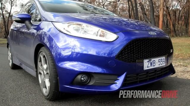 2013 Ford Fiesta ST engine sound and 0-100km/h смотреть онлайн