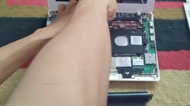 Cara Ganti Baterai Laptop Asus X200M? Ganti Sendiri Aja смотреть онлайн
